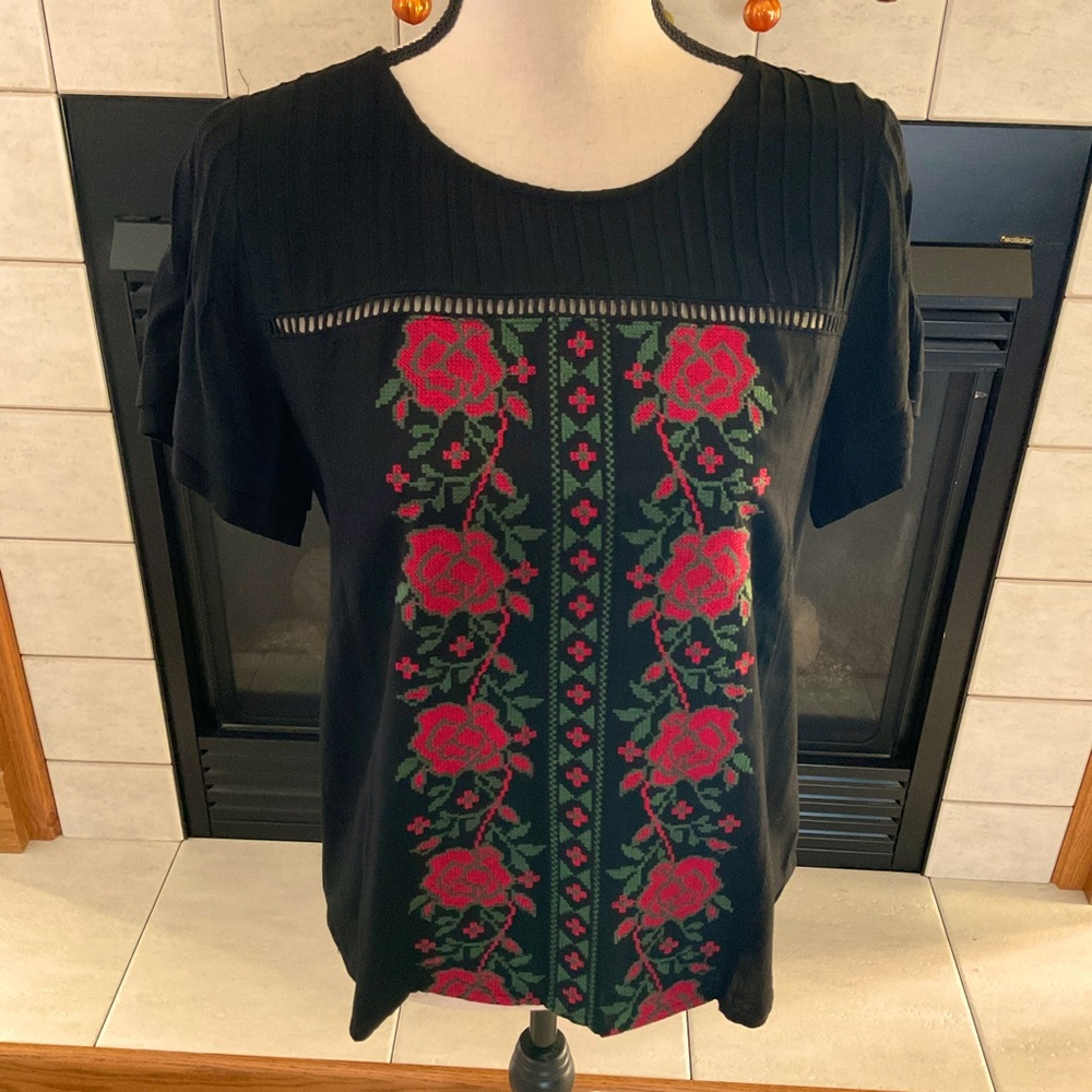NWT Evereve Skies Are Blue Embroidered Short Sleeve Top, Women’s Sz XS